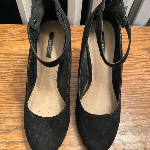 Forever 21 Ankle Strap Pumps - Picture 2 of 3